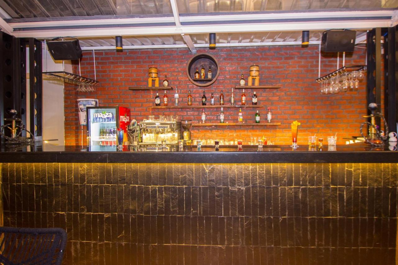 Paradise-The Whitehouse Cafe Manali  Ngoại thất bức ảnh