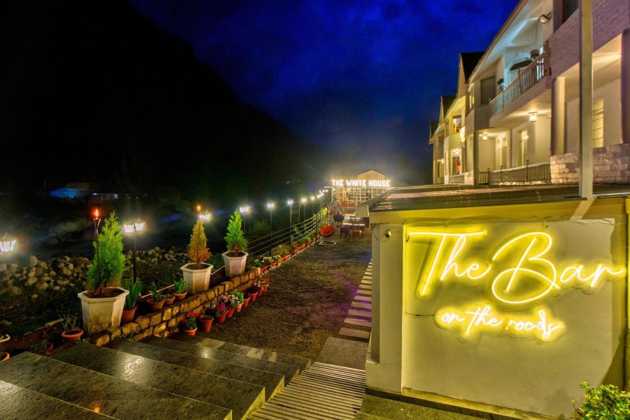 Paradise-The Whitehouse Cafe Manali  Ngoại thất bức ảnh