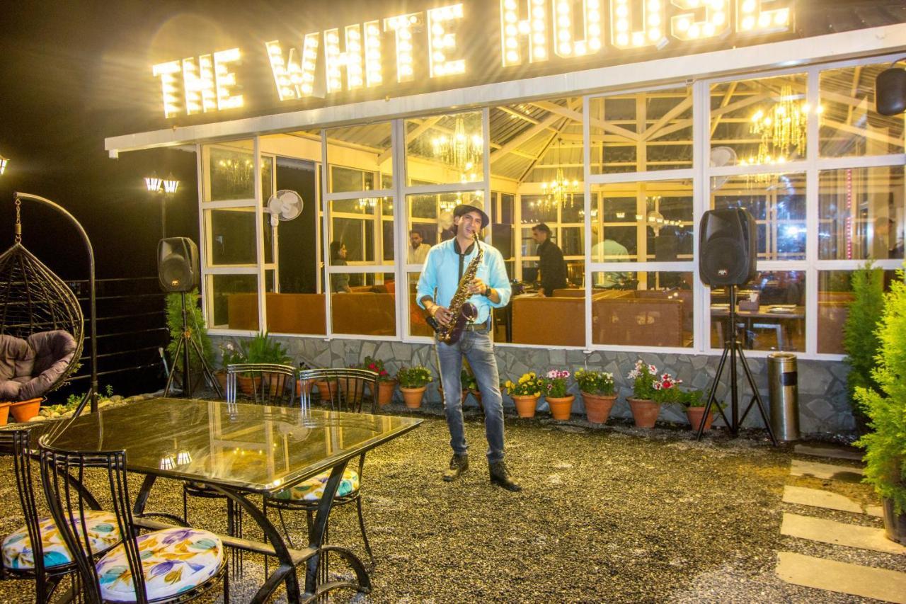 Paradise-The Whitehouse Cafe Manali  Ngoại thất bức ảnh